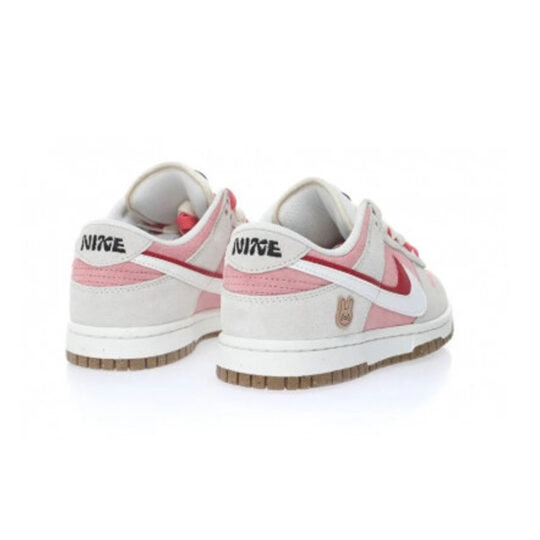 Nike SB Dunk Low SE 